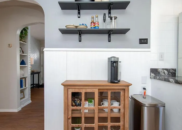 New Charming In The Heart Of North * Fargo
