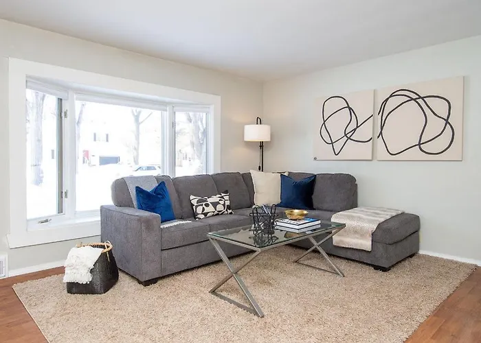 Holiday home New Charming In The Heart Of North Fargo