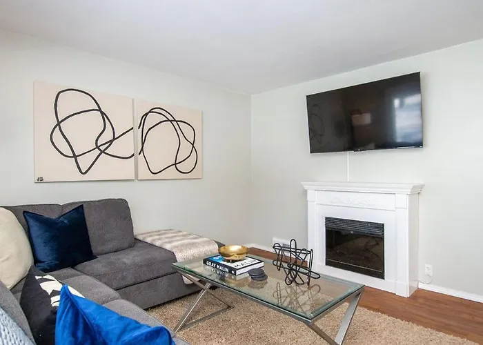 Holiday home New Charming In The Heart Of North