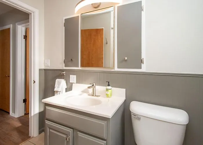 New Charming In The Heart Of North