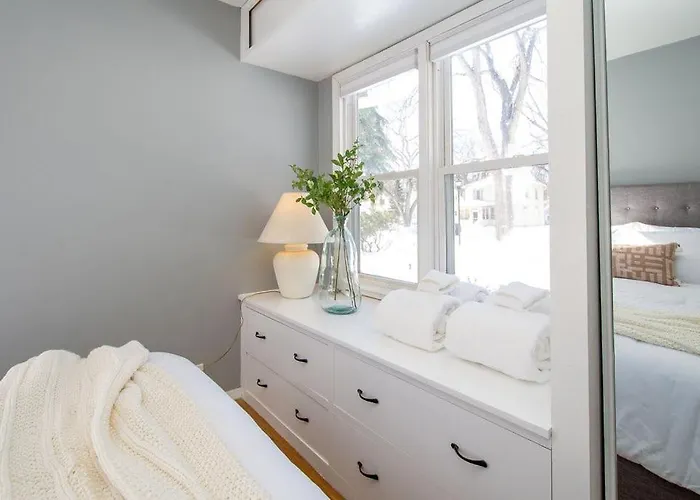 Holiday home New Charming In The Heart Of North Fargo