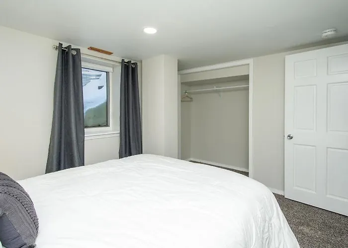 Holiday home New Charming In The Heart Of North