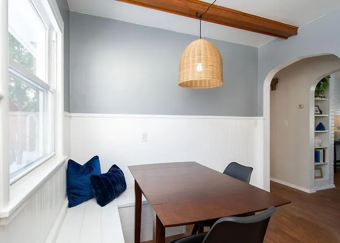 New Charming In The Heart Of North