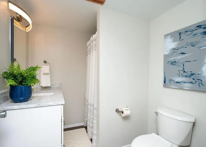 New Charming In The Heart Of North Holiday home Fargo