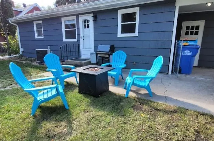 New Charming In The Heart Of North * Fargo